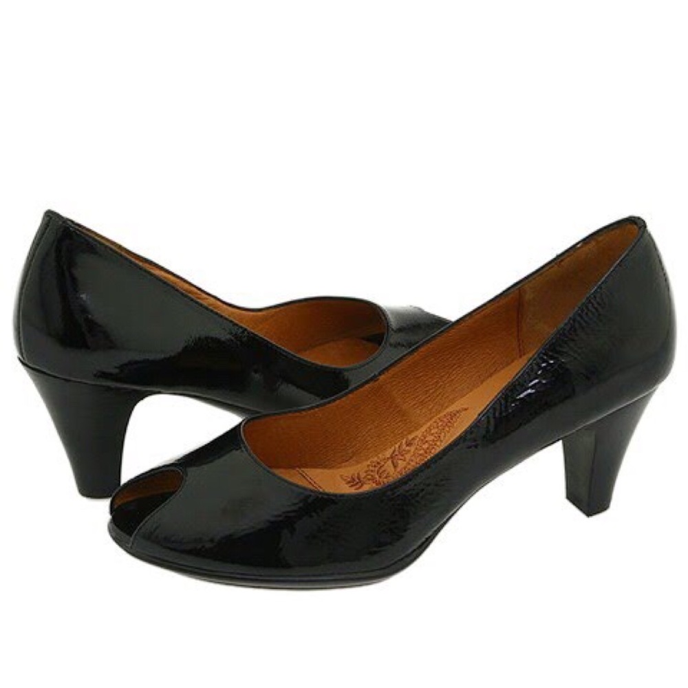 Sofft Sorrento Patent Leather Peep Toe Pumps 9